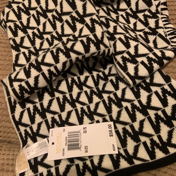 Scarf - Picture 2 of 2